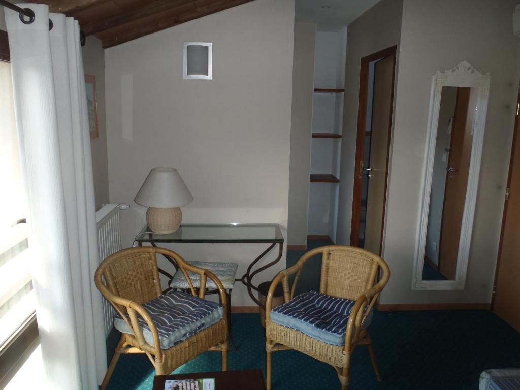 Grand Hotel Du Cours Sisteron Δωμάτιο φωτογραφία